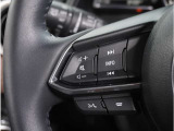 【ステアリングスイッチ】運転中、前方から目線をそらすことなく、オーディオ等の操作が可能な便利機能。安心&快適ドライブにはマストな装備。