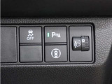 ホンダセンシングが装備されています。アダプティブレーダークルーズやレーンキープアシスト、車線逸脱防止機能なども備えていて、ロングドライブも快適で安全にお楽しみいただけます。