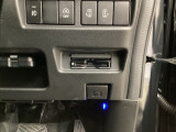 渋滞の迂回ルートや災害時の適切な誘導を行い、安全運転をサポートしてくれるETC2.0が装着されています。