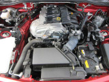 ロードスターのために専用設計されたSKYACTIV-G 1.5Lエンジン搭載。全てを「使い切る」ことを前提として開発されたエンジンです。クイックな反応とやる気にさせてくれるサウンドをご体感ください。