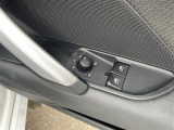 LEDヘッドライト バーチャルコックピット クルーズコントロール ナビ フルセグTV Bluetooth CD/DVD ETC車載器 バックカメラ レーンアシスト パワーシート 電子パーキング オートホールド 前後ドラレコ