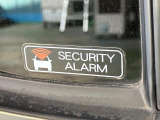 品質へのこだわり!フロアマットやシートなど車内をキレイに清掃し、ニオイや汚れなどを徹底的にクリーニングしてもらっております。室内はピカピカです☆