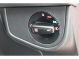 【ライトスイッチ】VW車は、手探りでも手袋したままでも操作しやすいこのスイッチ形状を引継いできました。まさに「合理的」!