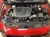 SKYACTIV-G搭載!爽快なパワーフィールと低中速の豊かなトルクによる実用域での扱い易さを是非体感して下さい!エンジンルーム内の清掃も行き届いております♪