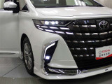 3眼LEDヘッドランプ+LEDクリアランスランプ+LEDコーナーリングランプ+LEDシーケンシャルターンランプ+LEDフロントフォグランプ 少ない電力で明るく照らします☆彡