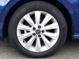 16インチ純正アルミホイール+195/55R16タイヤを装着。