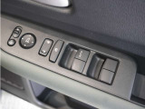 ◆パワーウィンドウスイッチ◆運転席から全席の窓の開閉操作を行うことが出来いつでも換気ができます!