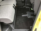 足元も広く快適にドライブをお楽しみいただけます