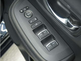 ◆パワーウィンドウスイッチ◆運転席から全席の窓の開閉操作を行うことが出来いつでも換気ができます!