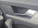 シートメモリー機能付き。運転手が変わっても、ボタン1つでスムーズにポジション設定できます