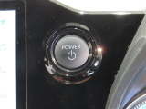 スマートキー装備車なので、キーを取り出さなくてもエンジン始動が可能です。