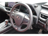ハンドル周りもスッキリしていて運転しやすいです。