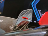 【パドルシフト付】Mマルチステアホイルに付随する「パドル・シフト」F1マシン感覚でシフトチェンジが可能となりよりドライビングの楽しさを演出します