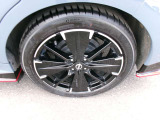 NISMO tuned e-POWER 4WD専用17インチアルミホイール。