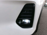 LEDフォグランプ。鮮やかな白光色で明るく照らします。