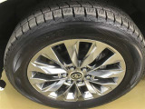 265/55R20の冬タイヤを装着しています