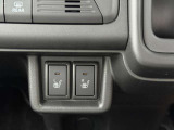 座面と背もたれを素早く温め、寒い時期にも快適な運転環境を提供する運転席&助手席シートヒーター
