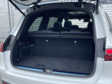 【トランク】乗車人数や荷物の形・大きさなどに合わせて様々なアレンジが可能な分割可倒式シート。バックレストを前方に倒すことで、トランクスペースを拡大することができます。