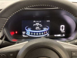 見やすいメーターレイアウトで運転をサポート!