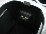 ◆USBチャージャー◆使いやすい場所に装備されています。