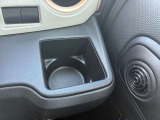 運転席ドリンクホルダー