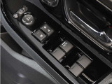 ◆パワーウィンドウスイッチ◆運転席から全席の窓の開閉操作を行うことが出来いつでも換気ができます!