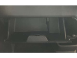 グローブボックスもしっかりと収納が可能です!
