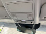 サングラスホルダー装着しています。