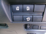 左右両側オートスライドドアです。運転席からでもスイッチひとつで開閉できるので、便利ですよ