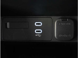 【USB接続】USB接続も可能です。スマートフォンと連動して音楽も再生可能です。