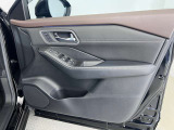 2wayのメモリーシート機能付き、運転される方のシートパターンを記憶可能です。