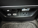 便利な充電用USBジャックも付いています。