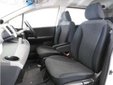 ◆運転席・助手席◆室内は、シートクリーニングや各部の徹底した清掃を実施し、消臭・除菌処理を行っています。しかも、全ての差上で天然成分の薬剤にこだわり安心・安全へも配慮しています。