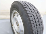タイヤサイズは【185/65R15】アルミホイールは純正です☆