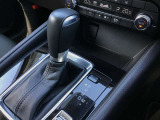 オートマのシフトレバーは操作しやすい位置にあります☆