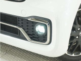 ◆フォグライト◆ 霧などの悪天候時、自車の位置を示すとともに前方や路肩が見えずらい時、近い位置をワイドに照らしてくれます