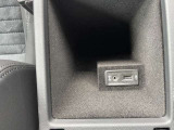 ンターコンソールにタイプCのUSBソケットを装備。