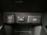 シガーソケット差込口/USBポート