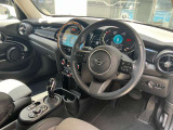車両の詳細、ご質問につきましては、弊社営業スタッフまでお気軽にご連絡下さいませ。遠方のお客様には実車の詳細画像送信も承ります。お客様からのお問合せをお待ち致しております。