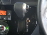 無段変速機(CVT)を搭載。有段変速機に存在する「変速ショック」が無いので、スムーズなアクセル操作が可能です♪