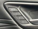 運転席のパワーシートは3人分のメモリー機能付!