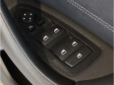 当社BMW認定中古車は全車保証付きでございます。また保証料金や整備費用はお見積書内の諸費用・税金に追加計上する事はございません。認定中古車保証付きのお支払総額でお見積りご依頼の上、他店とお比べください