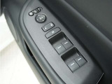 ◆パワーウィンドウスイッチ◆運転席から全席の窓の開閉操作を行うことが出来いつでも換気ができます!