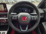 TYPE Rならではの扱いやすいハンドルで運転しやすいです!!