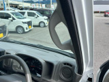 お問い合わせはメール・電話にて受け付けております。電話は営業時間内のみとなりますのでご了承下さい。