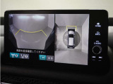 ◆マルチビューカメラシステム◆運転席から見づらい前後左右を、ナビ画面の映像で確認。見通しの悪い交差点や狭い道でのすれ違い、駐車などをサポートします。