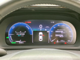 直感的に理解できる表示で、車両の状況を把握できます。走行データを確認し、安全運転を心がけましょう。