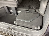 アイデア次第でいろいろな使い方ができる広くて使い勝手のいい荷室。
