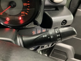【オートライト(AUTO)】外の明るさをシステムが感知して、自動でヘッドライトが点灯します!ヘッドライトをつけ忘れを防ぐ便利機能です