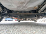 下廻り塗装承ります。車によって料金は変わりますのでお問い合わせ下さい。当店でおススメしているのは「スリーラスター」。融雪剤や塩水などからお車を長期間、強力に保護します。錆の発生、進行を抑えてくれます。
